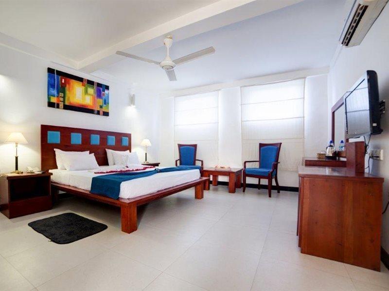 Pigeon Island Beach Resort And Spa Нилавели Экстерьер фото