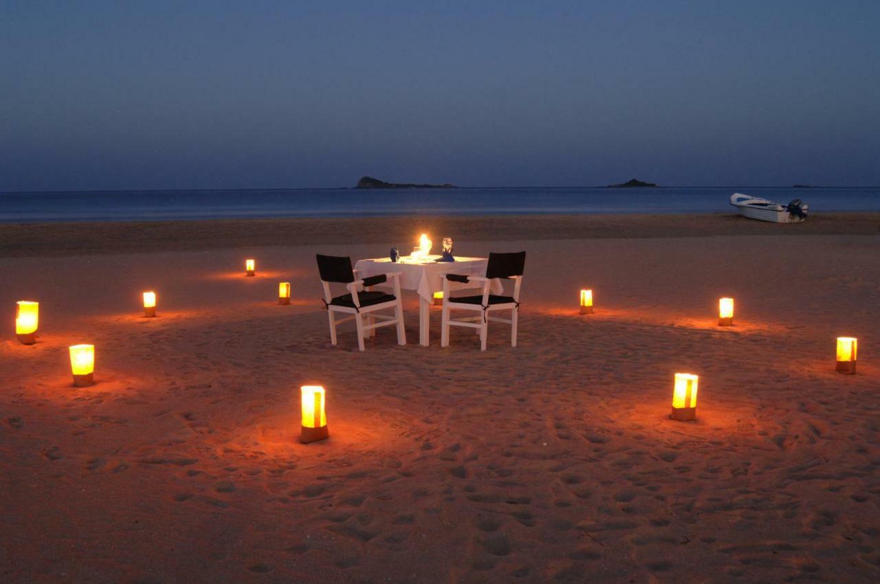 Pigeon Island Beach Resort And Spa Нилавели Ресторан фото
